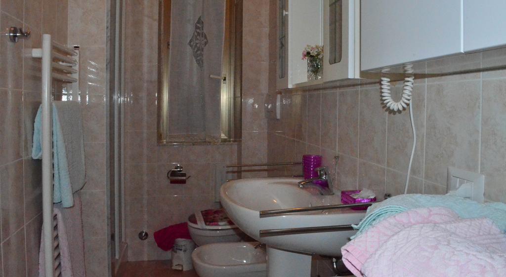 La Casa Delle Rose Room With Air Conditioning ラ・スペツィア エクステリア 写真