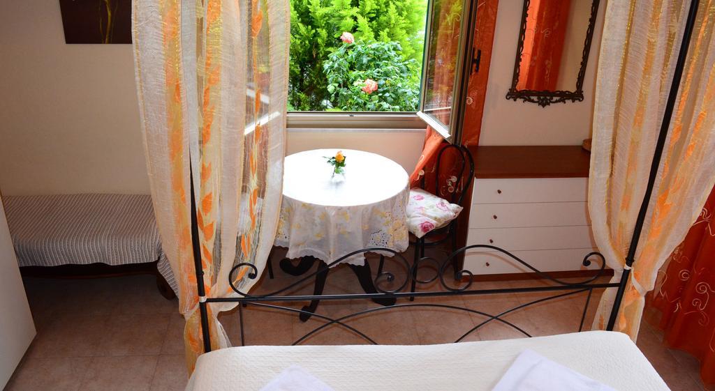 La Casa Delle Rose Room With Air Conditioning ラ・スペツィア エクステリア 写真