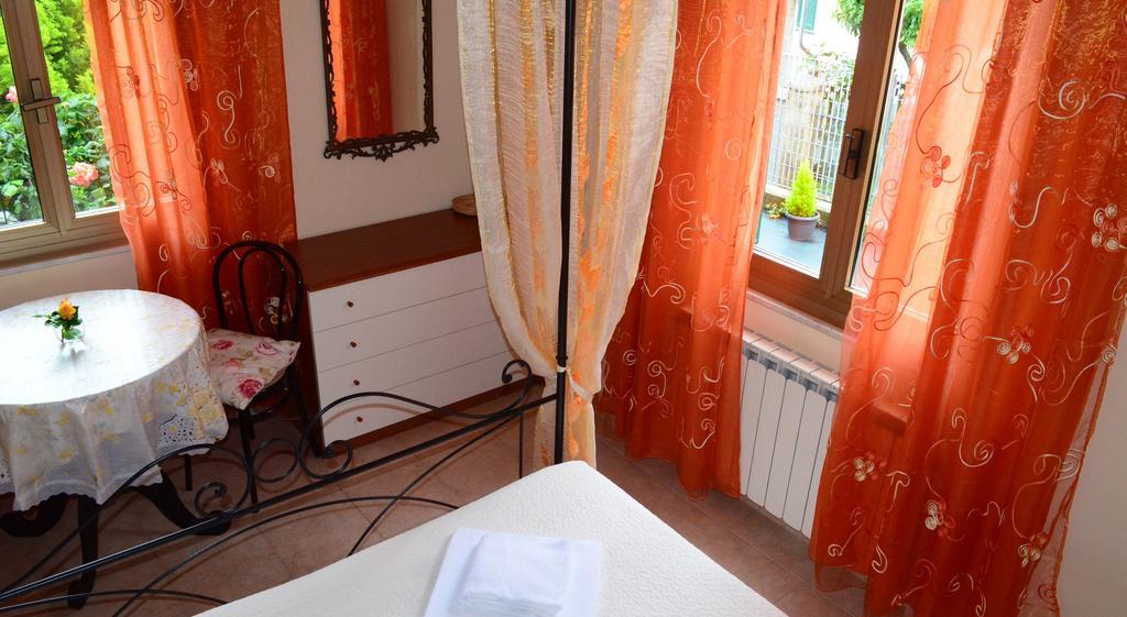 La Casa Delle Rose Room With Air Conditioning ラ・スペツィア エクステリア 写真